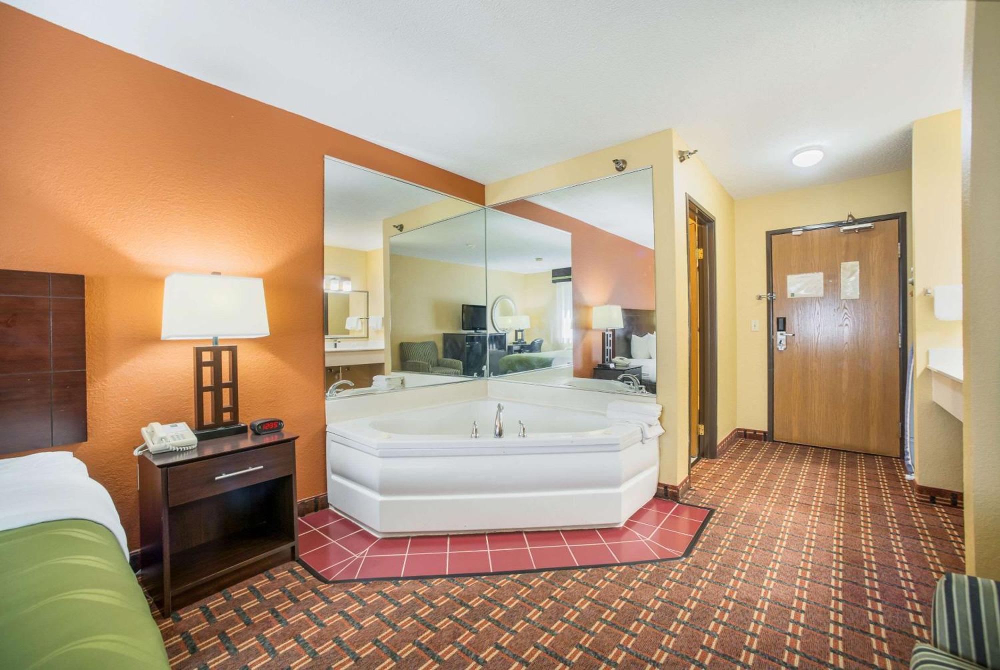 Quality Inn O'Fallon Il - St Louis Exterior photo