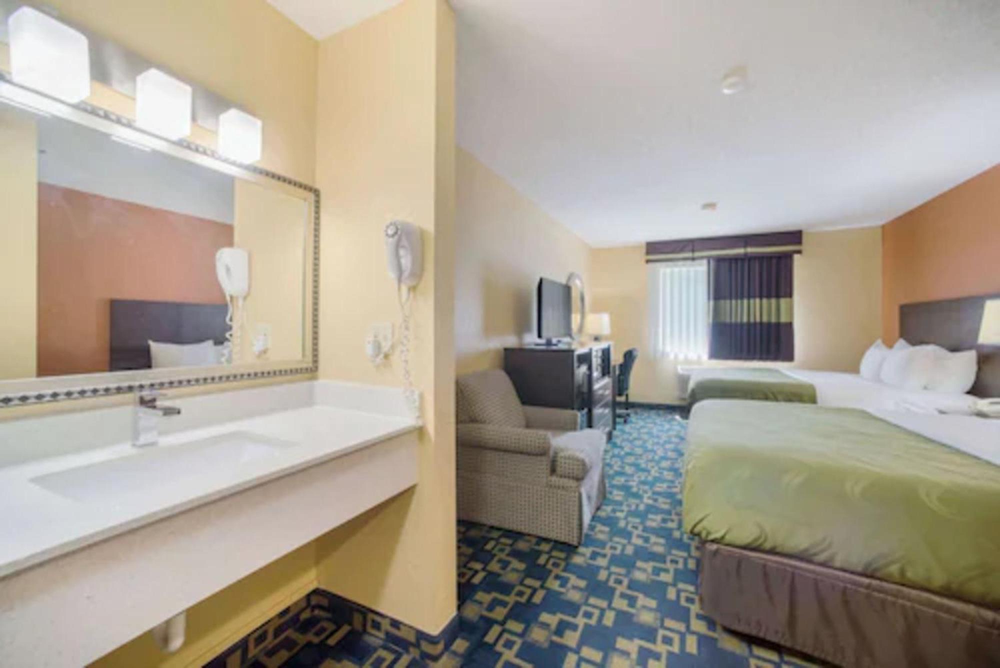 Quality Inn O'Fallon Il - St Louis Exterior photo