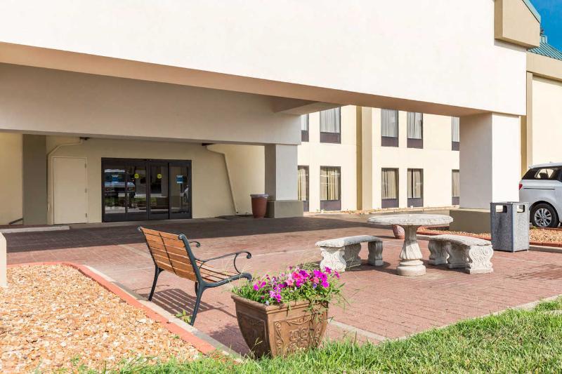 Quality Inn O'Fallon Il - St Louis Exterior photo